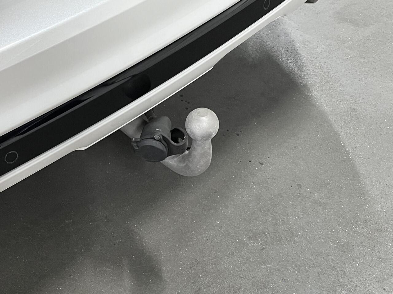 Ford KUGA 1.5 EcoBoost ST-Line X *All-in Prijs* | Trekhaak | Adapt. cruise | Verwarmde voorruit | Stoel-/Stuur verwarming | Carplay | *1800 kg Trekgewicht