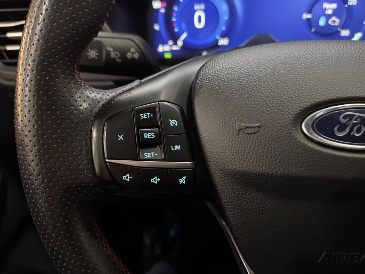 Ford KUGA 2.5 PHEV ST-Line Navi Camera Wegklapbare Trekhaak 19" Lichtmetalen velgen Dealeronderhouden