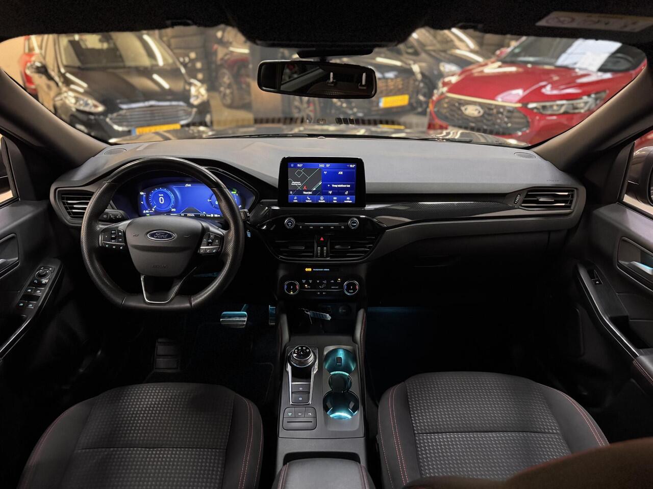 Ford KUGA 2.5 PHEV ST-Line Navi Camera Wegklapbare Trekhaak 19" Lichtmetalen velgen Dealeronderhouden