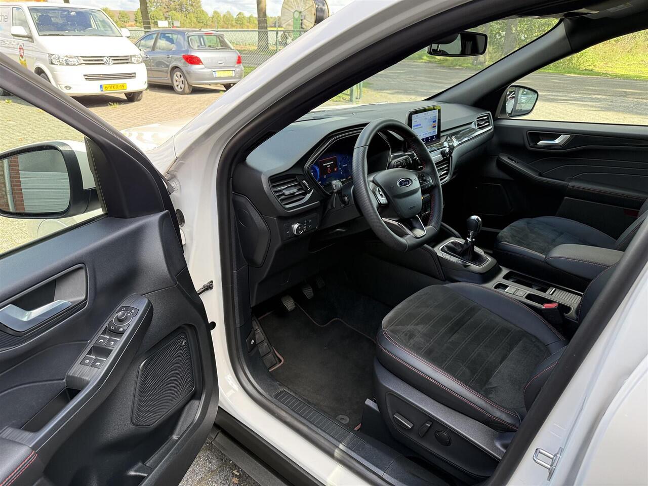 Ford KUGA 1.5 EcoB. ST-Line X