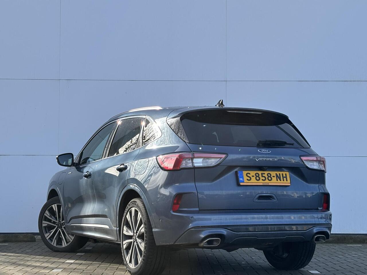 Ford KUGA 2.5 PHEV Vignale | Lederen bekleding | Adaptieve cruise control | Camera achterzijde | Panoramisch schuifdak| Trekhaak Elektrisch |