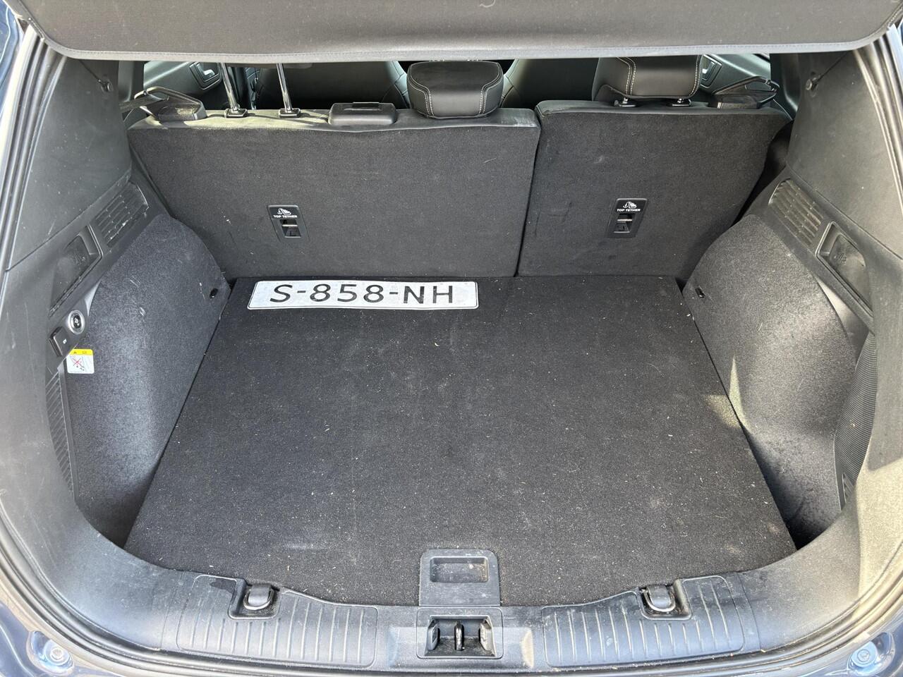 Ford KUGA 2.5 PHEV Vignale | Lederen bekleding | Adaptieve cruise control | Camera achterzijde | Panoramisch schuifdak| Trekhaak Elektrisch |
