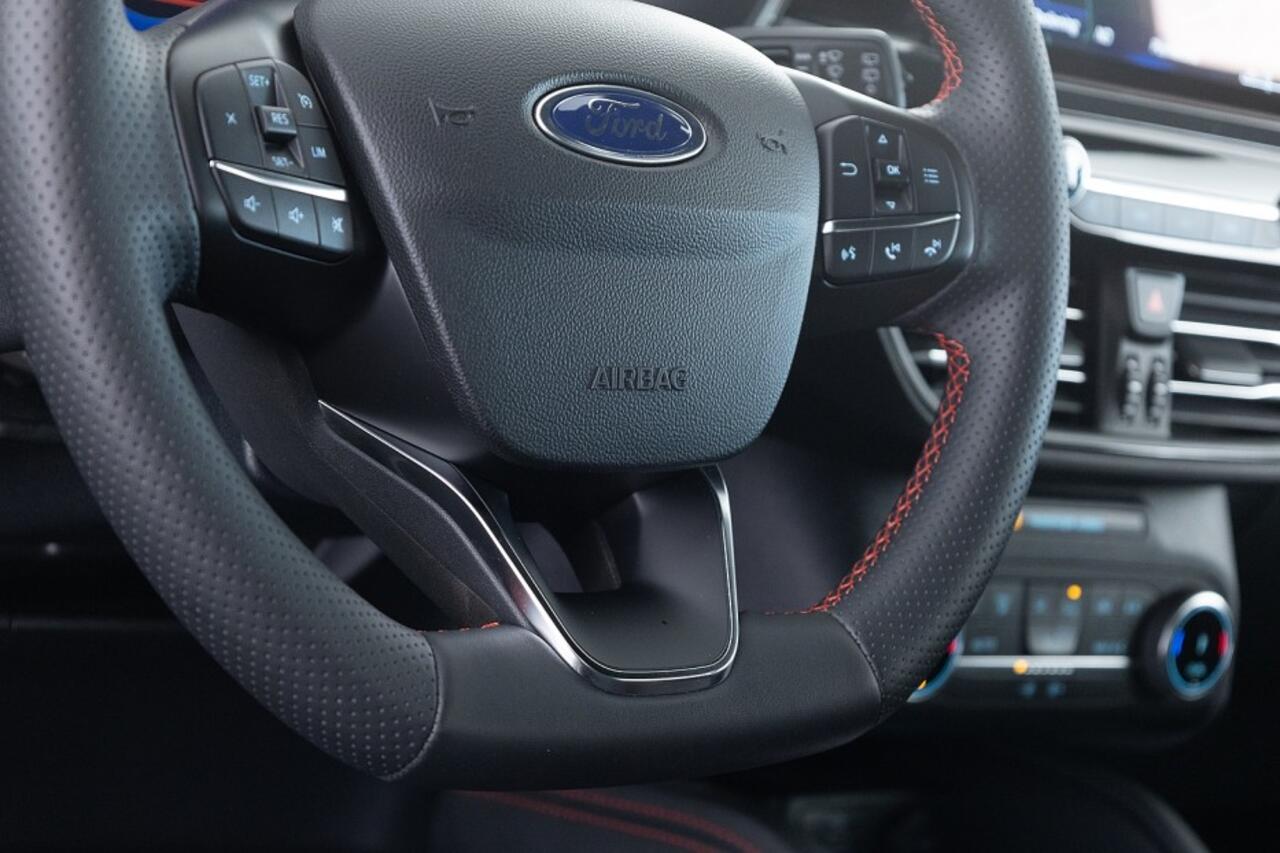 Ford KUGA 2.5 PHEV ST-Line | Full LED | NAVI | CAMERA .