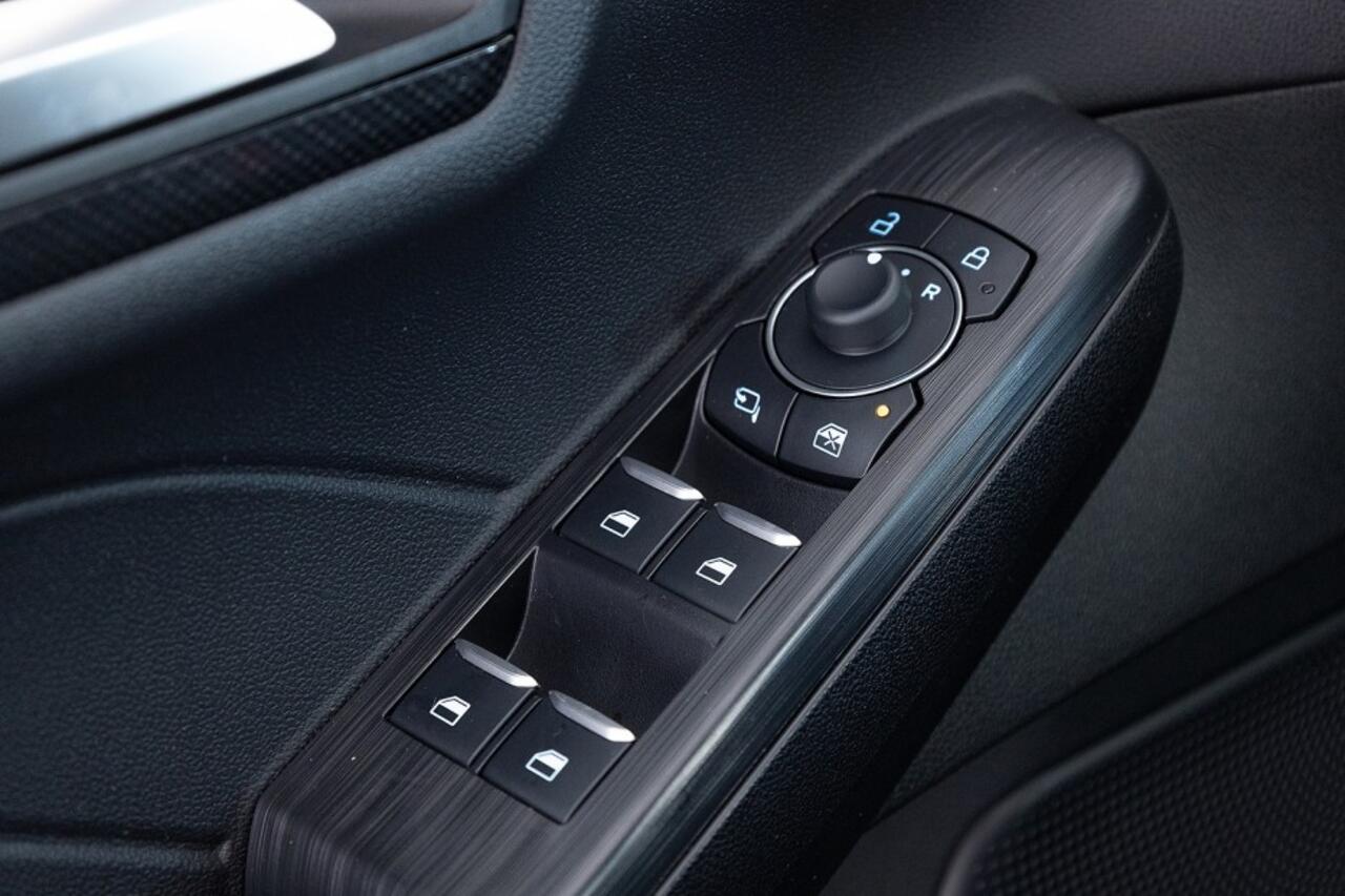 Ford KUGA 2.5 PHEV ST-Line | Full LED | NAVI | CAMERA .