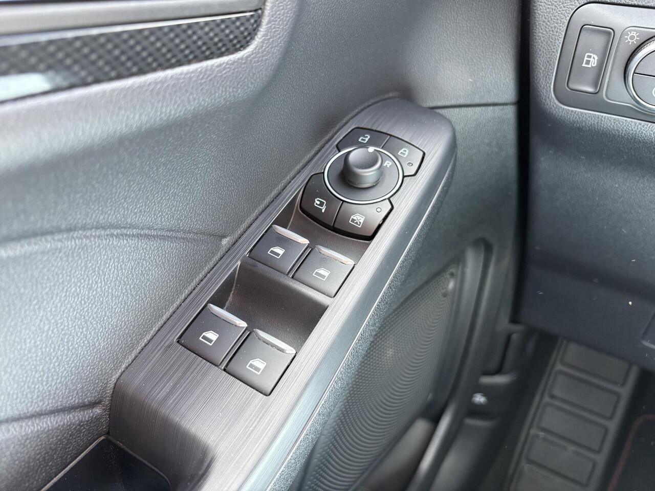 Ford KUGA 2.5 PHEV ST-Line 225pk | Driver Assistance Pack | Winterpack | Technology Pack | AGR Stoelen | Half leder/Alcantara |