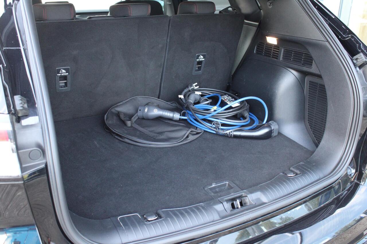 Ford KUGA 2.5 PHEV ST-Line | Winter Pack | Camera | Cruise Control | Navigatie | Fabrieksgarantie tot 03-2029!