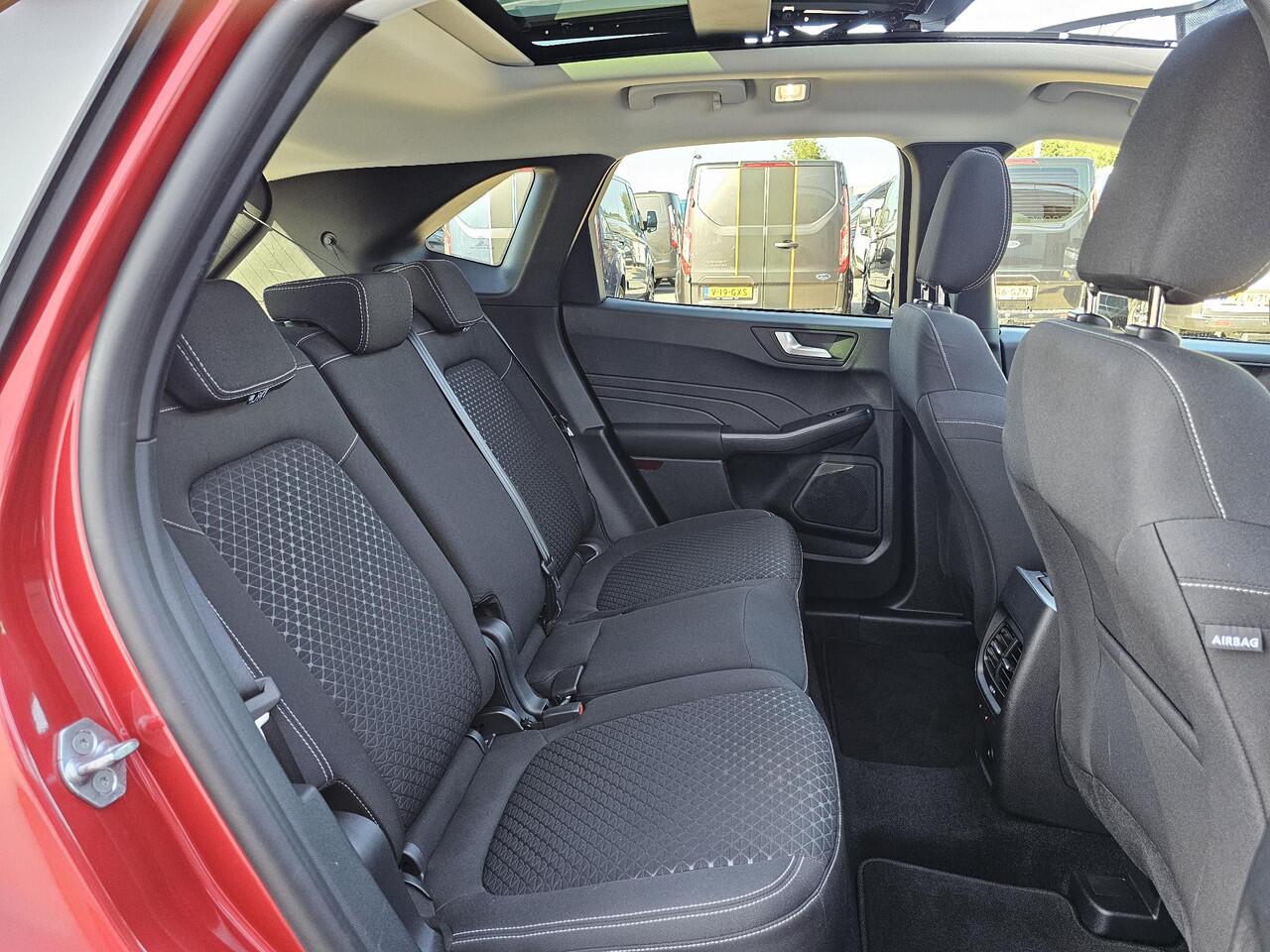 Ford KUGA 2.5 PHEV Titanium Nieuw model!| Panoramadak | Adaptive cruise control | Winter Pack | 2.100 kg trekgewicht