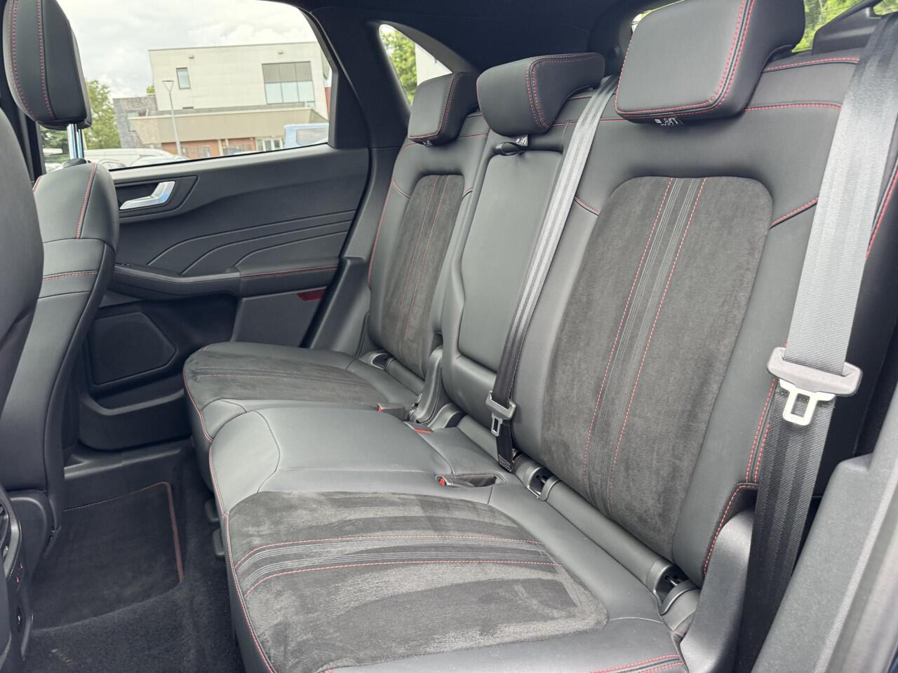 Ford KUGA 2.5 FHEV ST-Line X | SCI | 190pk | Driver Assistance Pack | Winterpack | Panoramadak | Technology Pack | Geen Stekker nodig | All Season banden