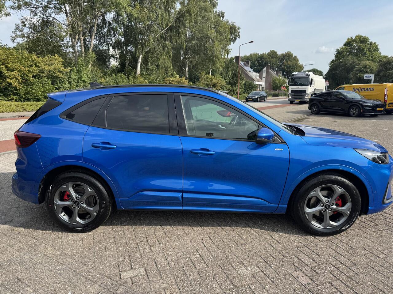 Ford KUGA 2.5 FHEV ST-Line X | SCI | 190pk | Driver Assistance Pack | Winterpack | Panoramadak | Technology Pack | Geen Stekker nodig | All Season banden