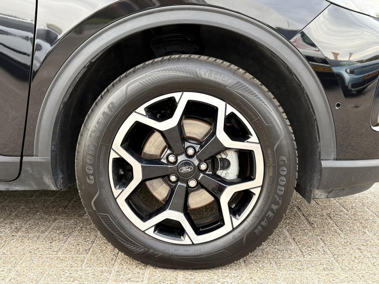 Ford KUGA 2.5 FHEV Active X 190pk | Driver Assistance Pack | Technology Pack | Panoramadak | All Weather Banden | Geen stekker nodig