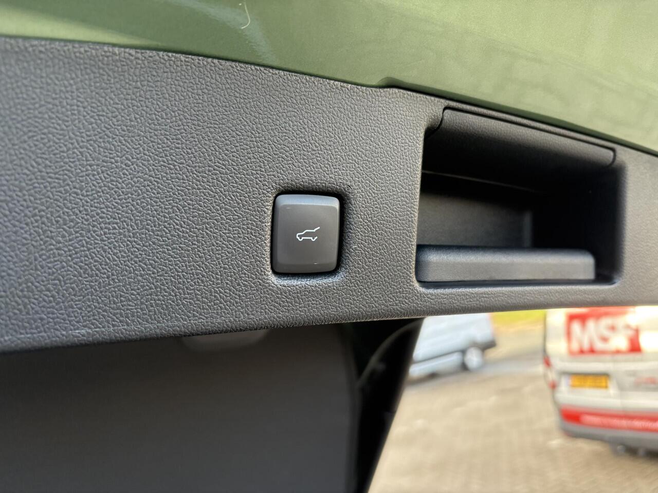 Ford KUGA 2.5 FHEV Active X | 190pk | Driver Assistance Pack | Technology Pack | Winterpack | Panoramadak | All Weather Banden | Geen stekker nodig