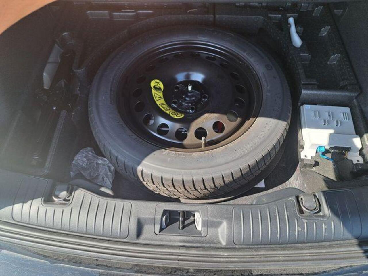 Ford KUGA 2.5 PHEV ST-Line X 243pk | ZUID | Driver Assistance Pack | Winterpack | Technology Pack | All Weatherbanden | 2.100kg Trekgewicht