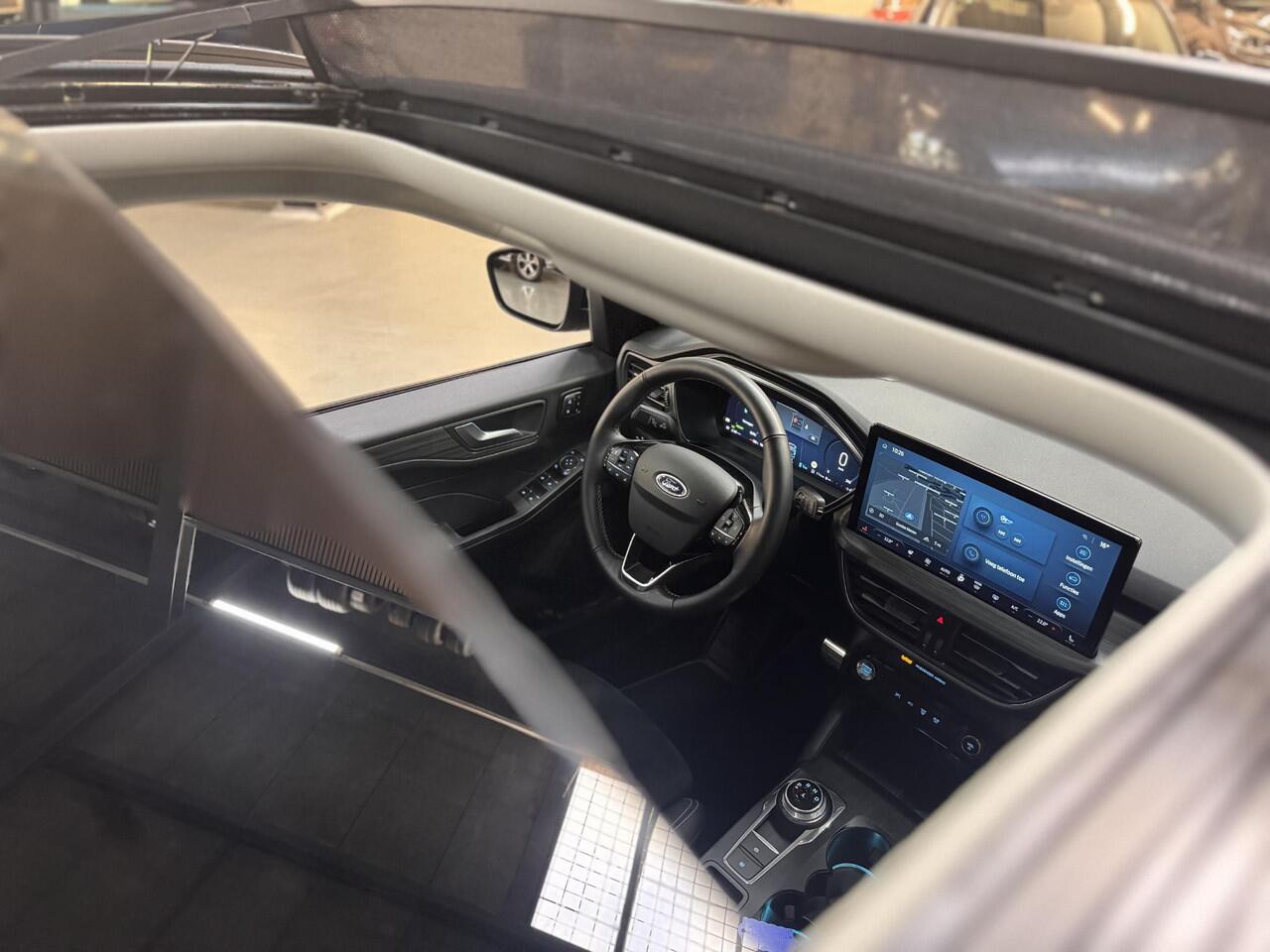 Ford KUGA 2.5 PHEV 243pk Active X Nieuw Model Full Options Panoramadak Garantie tot 24-9-2028/max. 100.000km