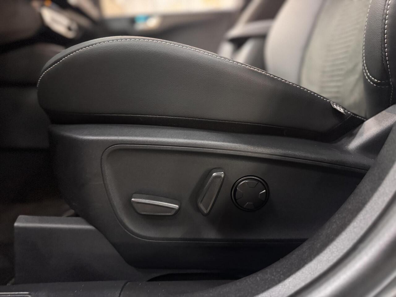 Ford KUGA 2.5 PHEV 243pk Active X Nieuw Model Full Options Panoramadak Garantie tot 24-9-2028/max. 100.000km