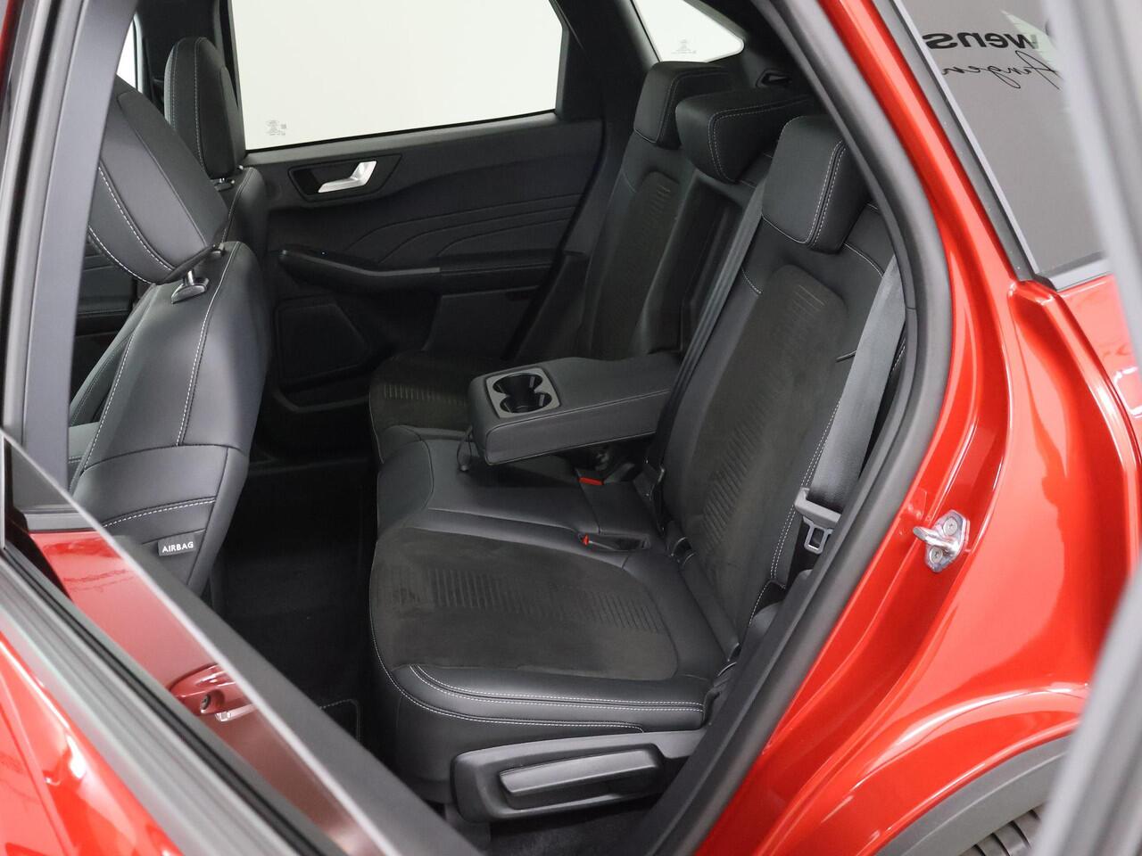 Ford KUGA 2.5 PHEV Active X | Elektr. Trekhaak | Panoramadak | Winterpakket | Head-Up | B&O | Parkeercamera |