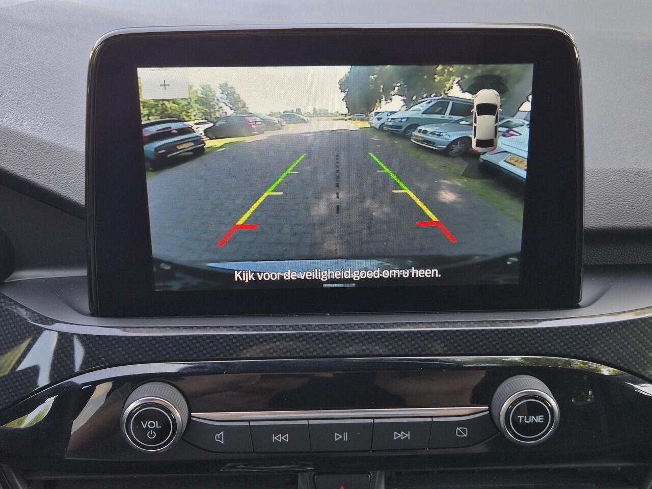 Ford KUGA 2.5 PHEV Plug-in ST-Line Automaat / Winter-pack / Apple Carplay Android Auto / Achteruitrijcamera / Stoel-, Stuur en achterbankverwarming / Climate control / Voorruit verwarming / Trekgewicht 1500 kg /