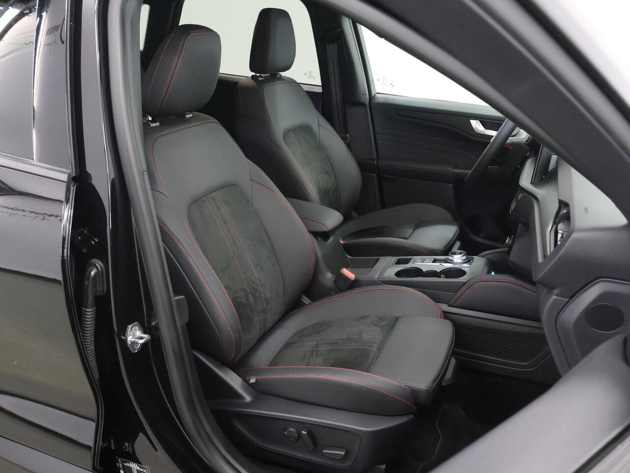 Ford KUGA 2.5 PHEV ST-Line X | Nieuw Model | HUD | Groot Navigatie | Sportstoelen | Ele. verstelbare stoelen + Geheugen | 360 Camera | DAB | Apple CarPlay/Android Auto | Adaptieve Cruise Control | Dodehoek detectie |