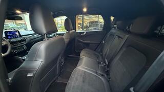 ford-kuga-2.5-phev-st-line-x---trek