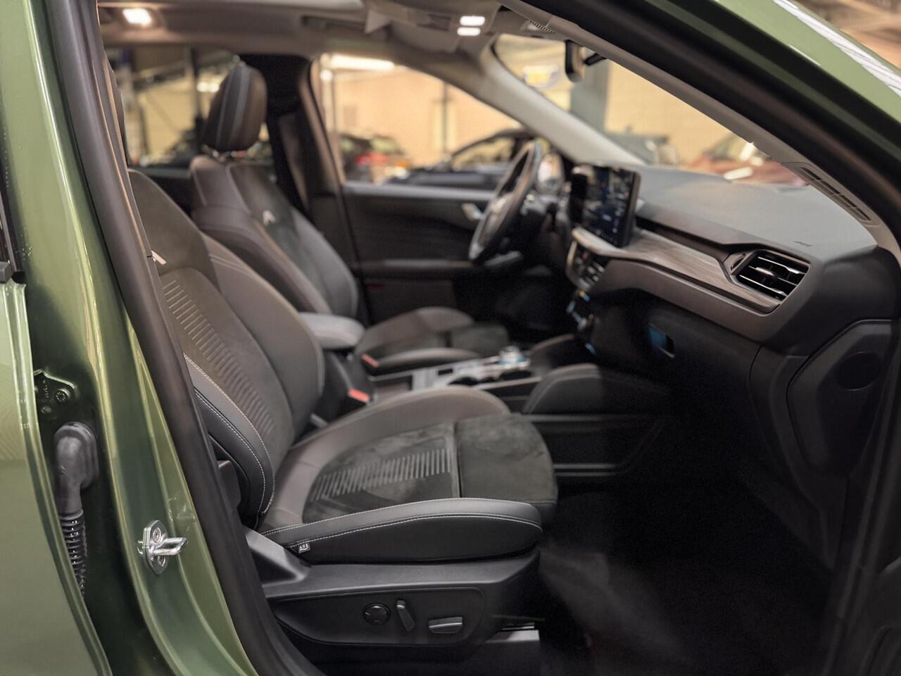 Ford KUGA 2.5 PHEV 243pk Active X Nieuw Model Full Options Panoramadak 20" LM Winter Parking Techno pack