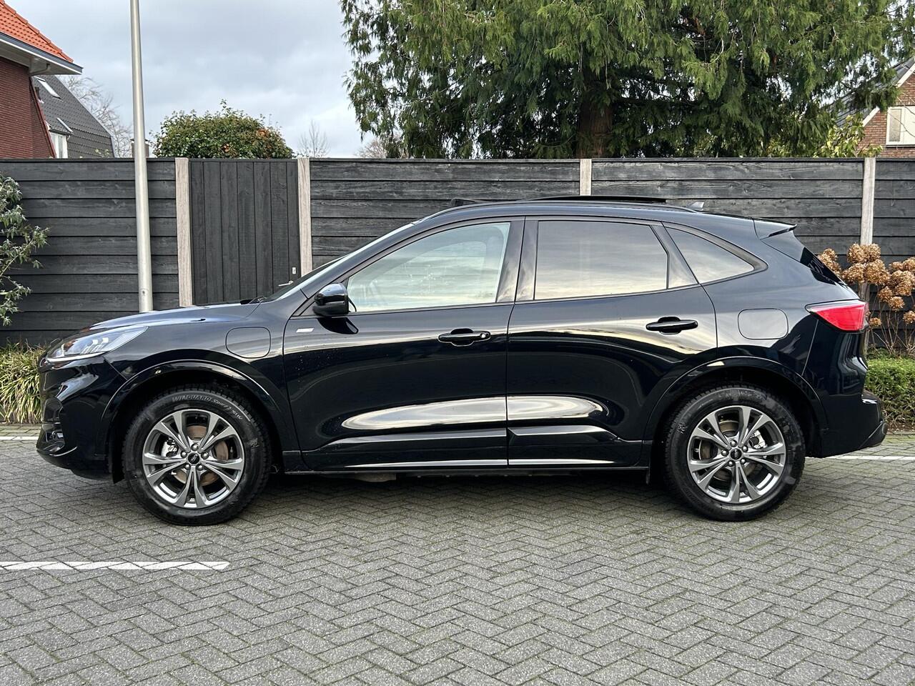 Ford KUGA 2.5 PHEV ST-Line 150PK Automaat Inclusief batterijtest, Navigatie, Achteruitrijcamera, Keyless, Elektrisch Schuif/Kantel Dak, Stoelverwarming, Trekhaak