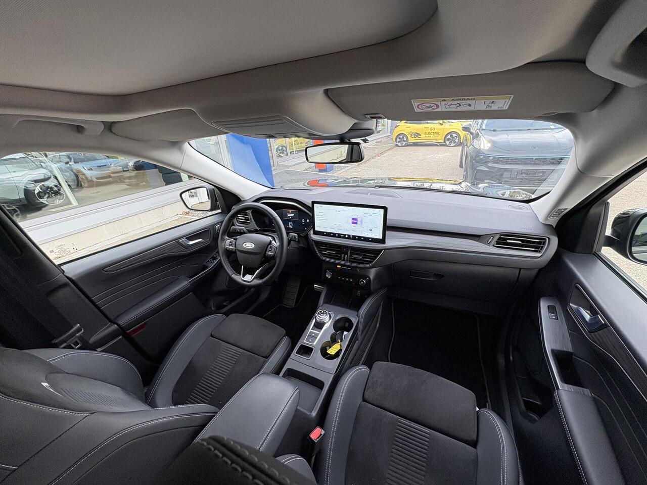 Ford KUGA 2.5 FHEV Active X 190pk | Driver Assistance Pack | Technology Pack | Panoramadak | All Weather Banden | Geen stekker nodig