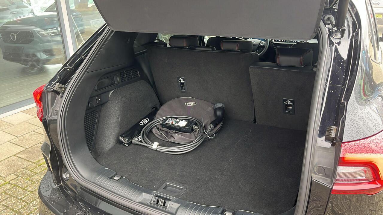 Ford KUGA 2.5 PHEV ST-Line X 243pk | Zuid | Driver Assistance Pack | Winterpack | Technology Pack | All Weatherbanden | 2.100kg Trekgewicht