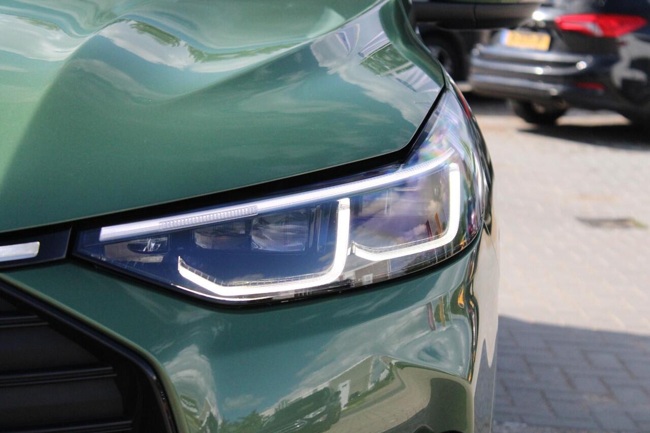 Ford KUGA 2.5 FHEV ST-Line X |190pk | Driver Assistance Pack | Winterpack | Panoramadak | Technology Pack | Geen Stekker nodig | All Season banden