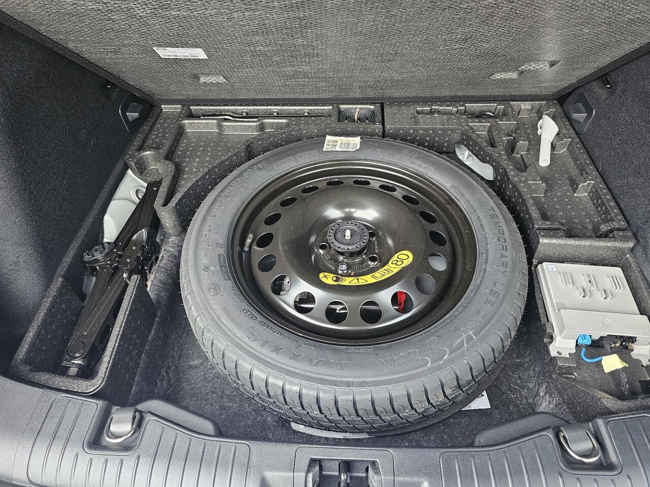 Ford KUGA 2.5 FHEV ST-Line X |190pk | Driver Assistance Pack | Winterpack | Panoramadak | Technology Pack | Geen Stekker nodig | All Season banden | Head up display etc.