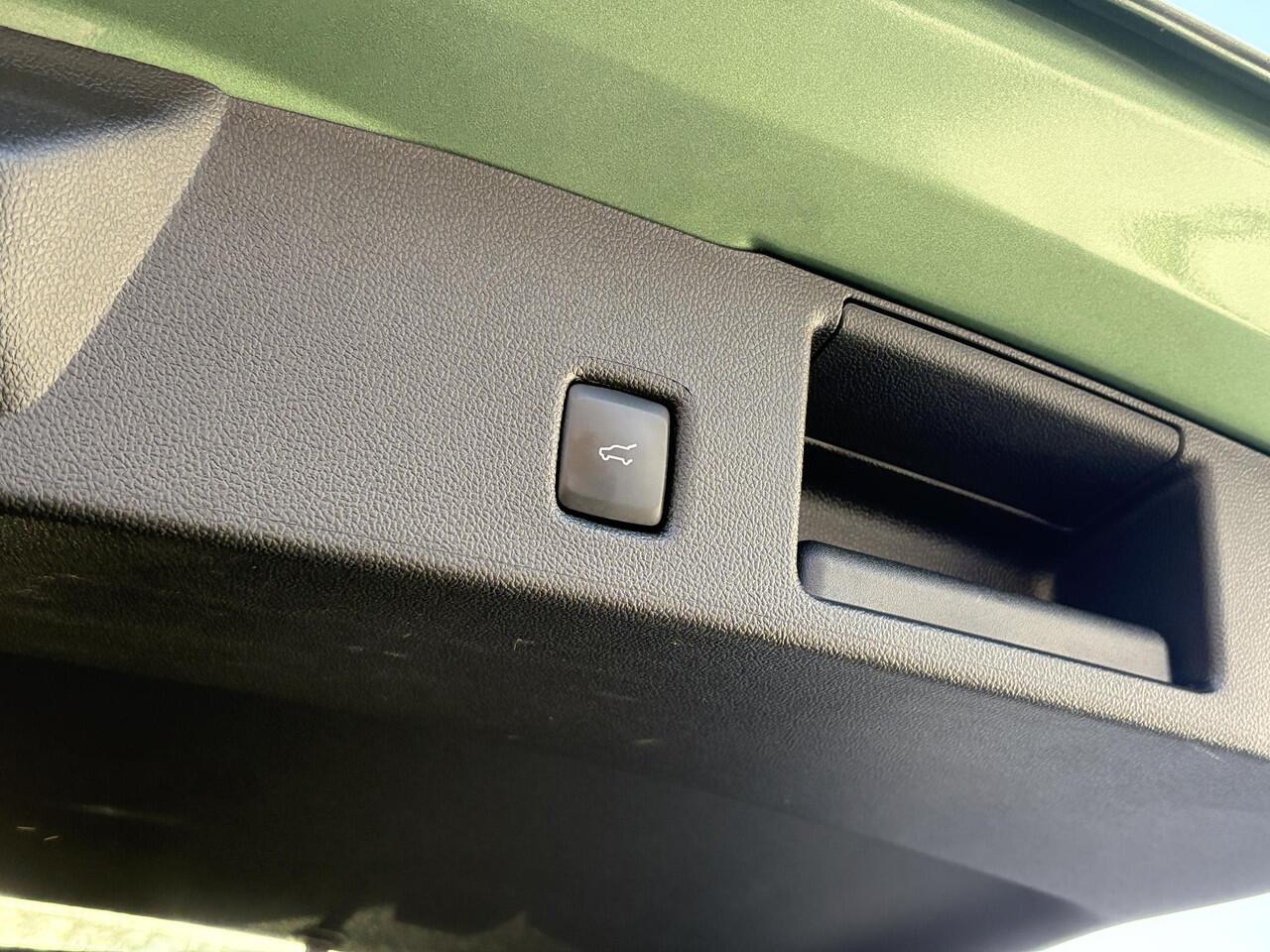 Ford KUGA 2.5 FHEV Active X 190pk | Driver Assistance Pack | Technology Pack | Winterpack | Panoramadak | All Weather Banden | Reservewiel | Geen stekker nodig