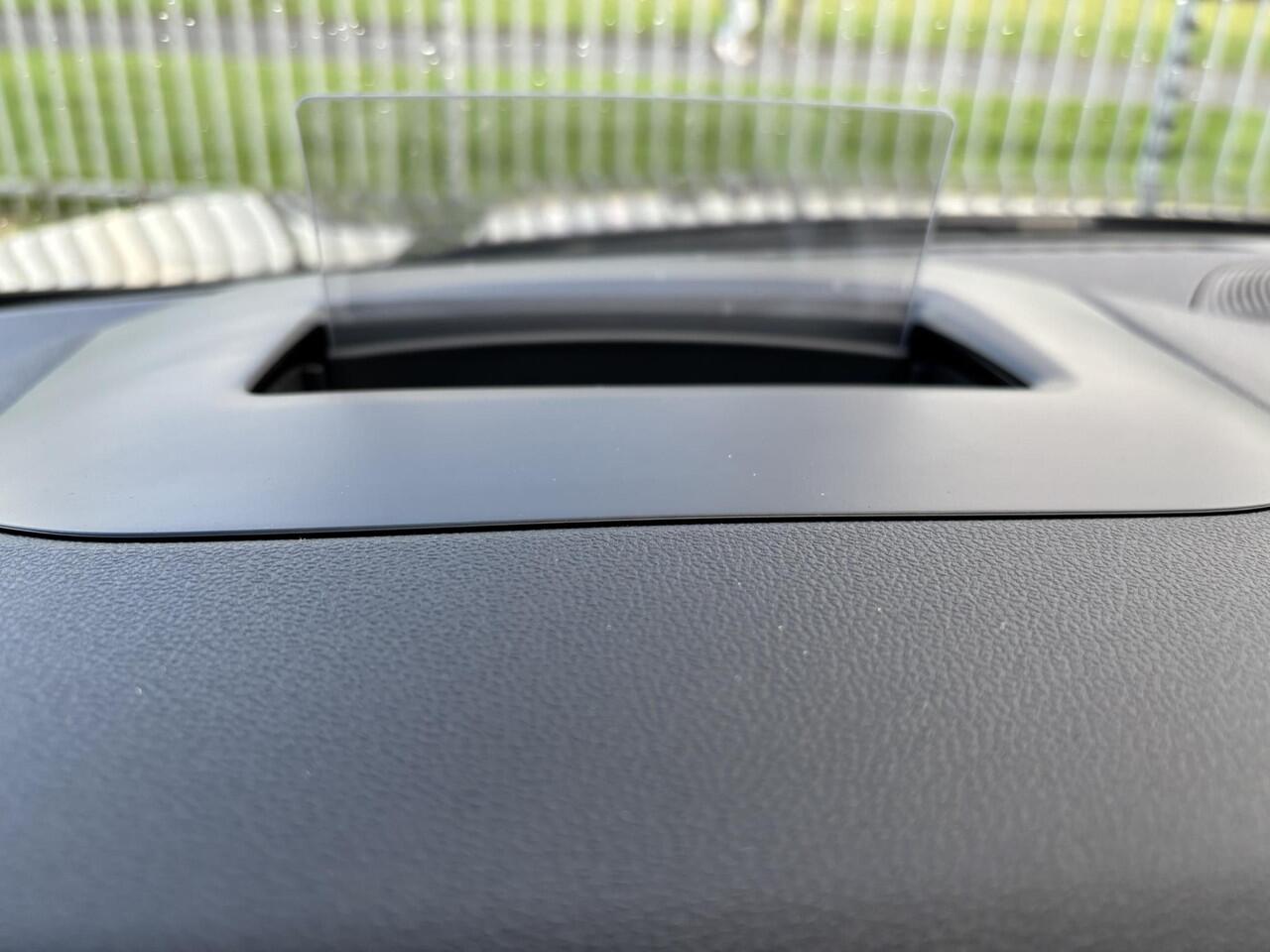 Ford KUGA 2.5 PHEV ST-Line X | Trekhaak Elektrisch uitklapbaar | HUD | Panoramadak | Stuur/Stoel verwarming | Adaptieve Koplampen | B&O Audio | 1500kg Trekgewicht | Navigatie | Apple CarPlay/Android Auto |
