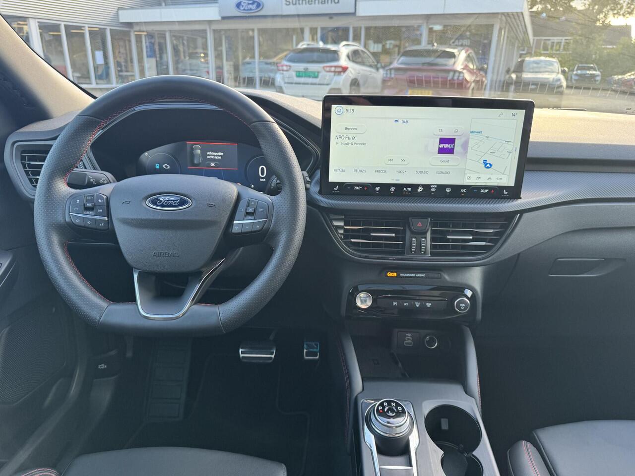 Ford KUGA 2.5 FHEV ST-Line X | 190pk | Driver Assistance Pack | Winterpack | Panoramadak | Technology Pack | Geen Stekker nodig | All Season banden