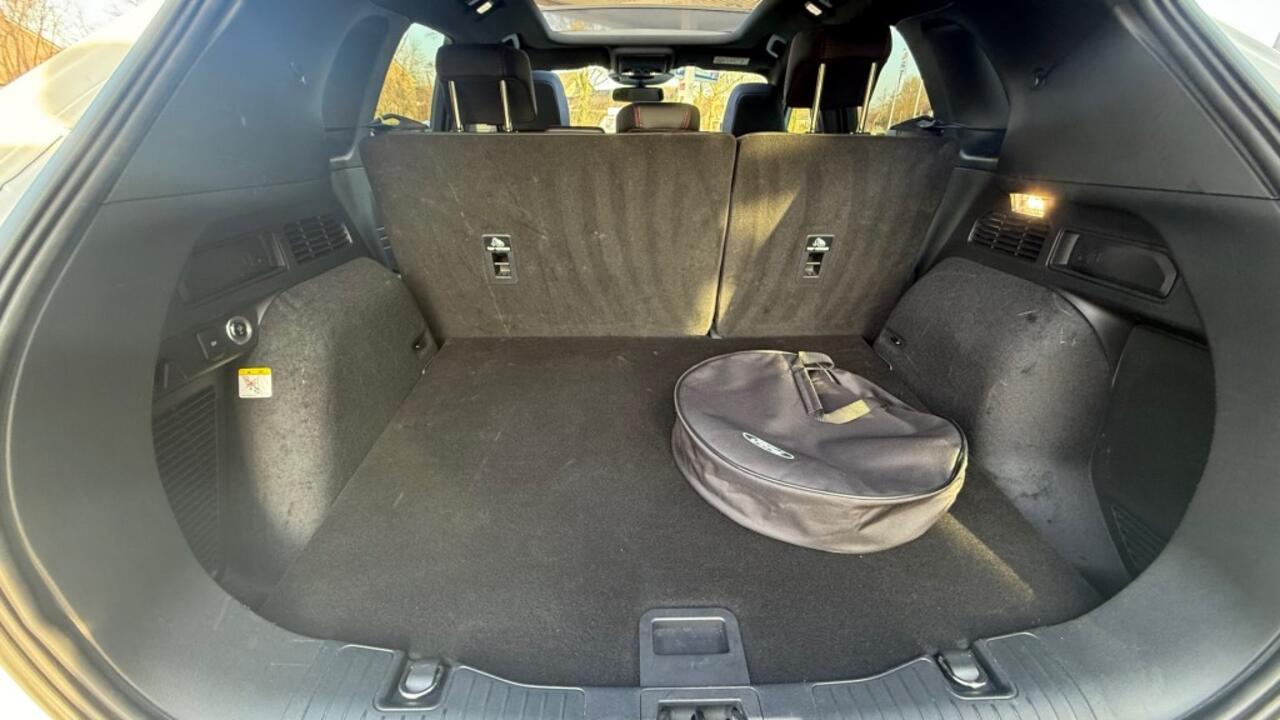 Ford KUGA 2.5 PHEV ST-LINE X 243pk / Trekhaak+Panorama+Techno+Winter