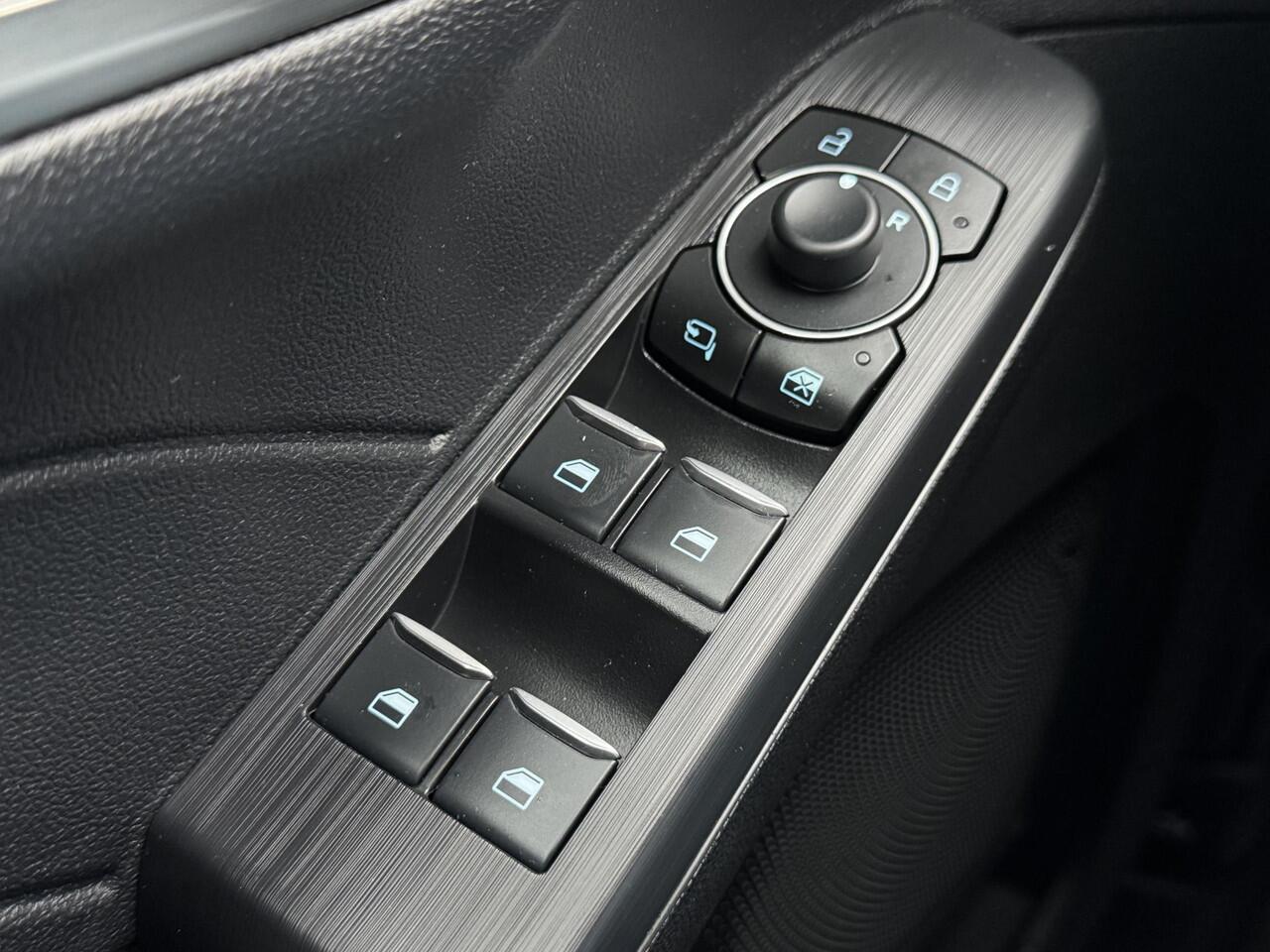 Ford KUGA 2.5 PHEV Titanium | Winterpakket | Navi | Camera | Clima | Cruise Control ( Vestiging - Nieuwegein )