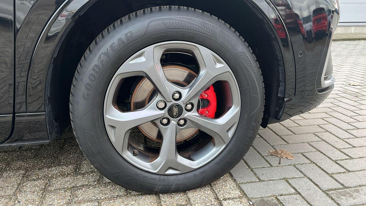 Ford KUGA 2.5 PHEV ST-Line X 243pk | Driver Assistance Pack | Panorama dak | Winterpack | Technology Pack | All Weatherbanden | 2.100kg Trekgewicht