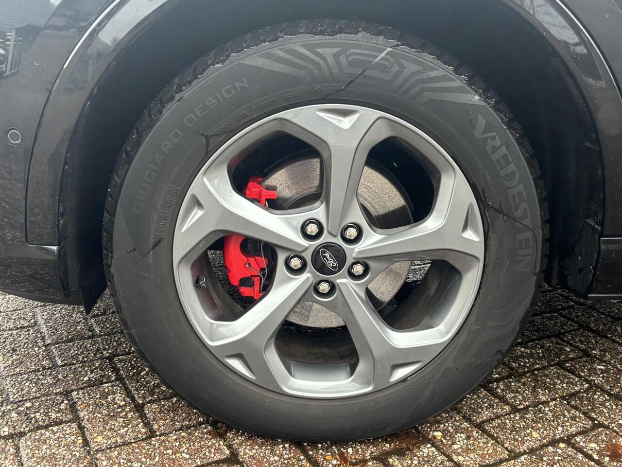 Ford KUGA 2.5 PHEV ST-Line X | SCI | 243pk | Winter Pack | AGR stoelen | Adaptive cruise | 360 graden camera | Elektrische Achterklep | 2.100kg Trekgewicht