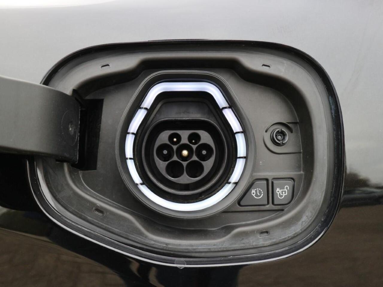 Ford KUGA 2.5 PHEV ST-Line * 225 pk * WINTERPAKKET *