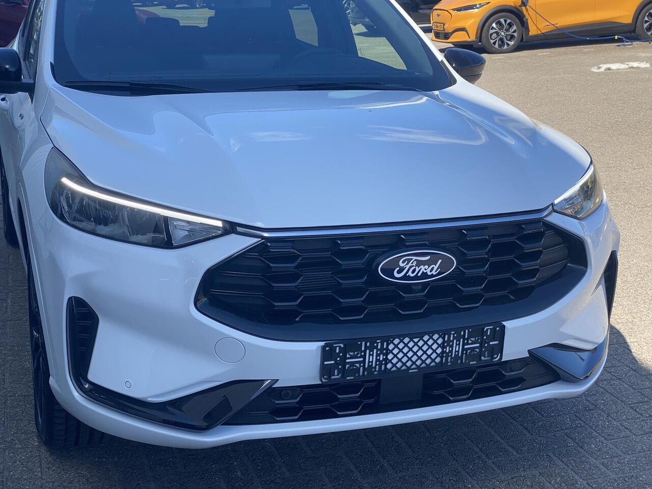 Ford KUGA 2.5 PHEV ST-Line X 243pk | Driver Assistance Pack | Black Package | Winterpack | Wegklapbare Trekhaak | AGR Stoelen