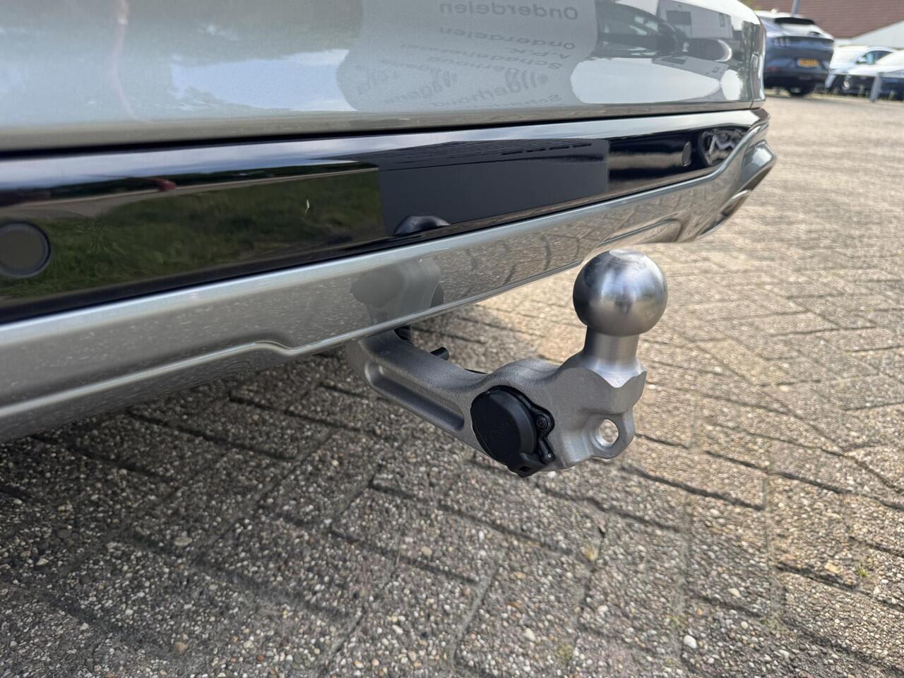 Ford KUGA 2.5 PHEV ST-Line X 243pk | SCI | Driver Assistance Pack | Black Package | Winterpack | Wegklapbare Trekhaak | AGR Stoelen