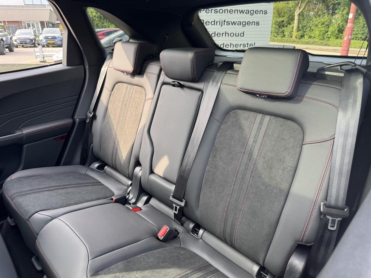 Ford KUGA 2.5 PHEV ST-Line X 243pk | SCI | Driver Assistance Pack | Black Package | Winterpack | Wegklapbare Trekhaak | AGR Stoelen