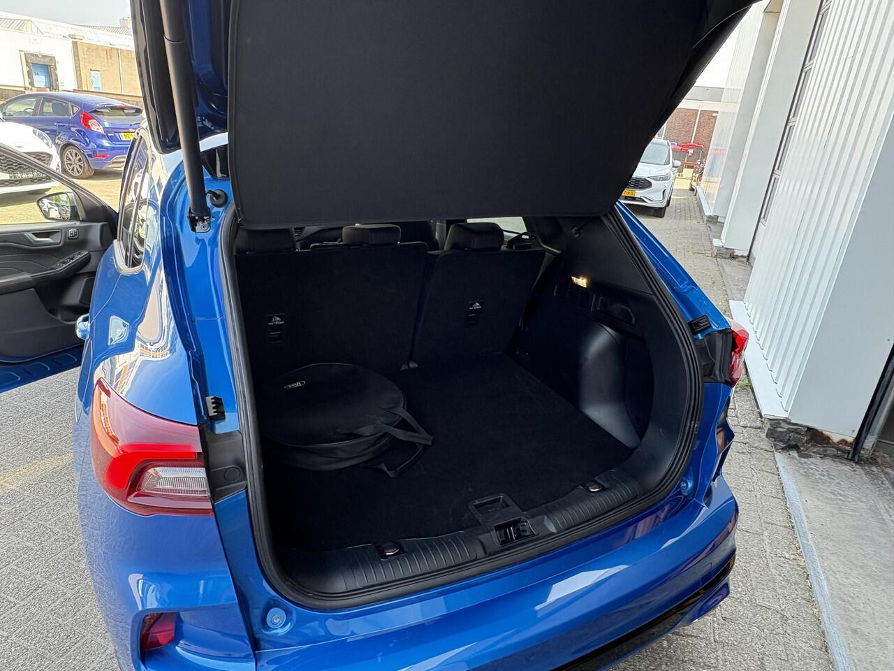 Ford KUGA 2.5 PHEV ST-Line X 243pk | Zuid | Wegklapbare trekhaak | Panoramadak | Winter Pack | Head up Display | All season banden