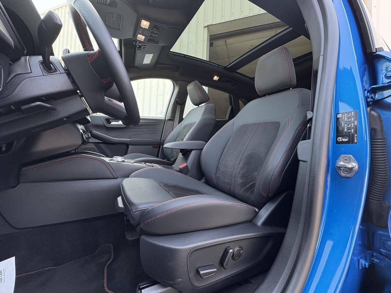 Ford KUGA 2.5 PHEV ST-Line X 243pk | Zuid | Wegklapbare trekhaak | Panoramadak | Winter Pack | Head up Display | All season banden