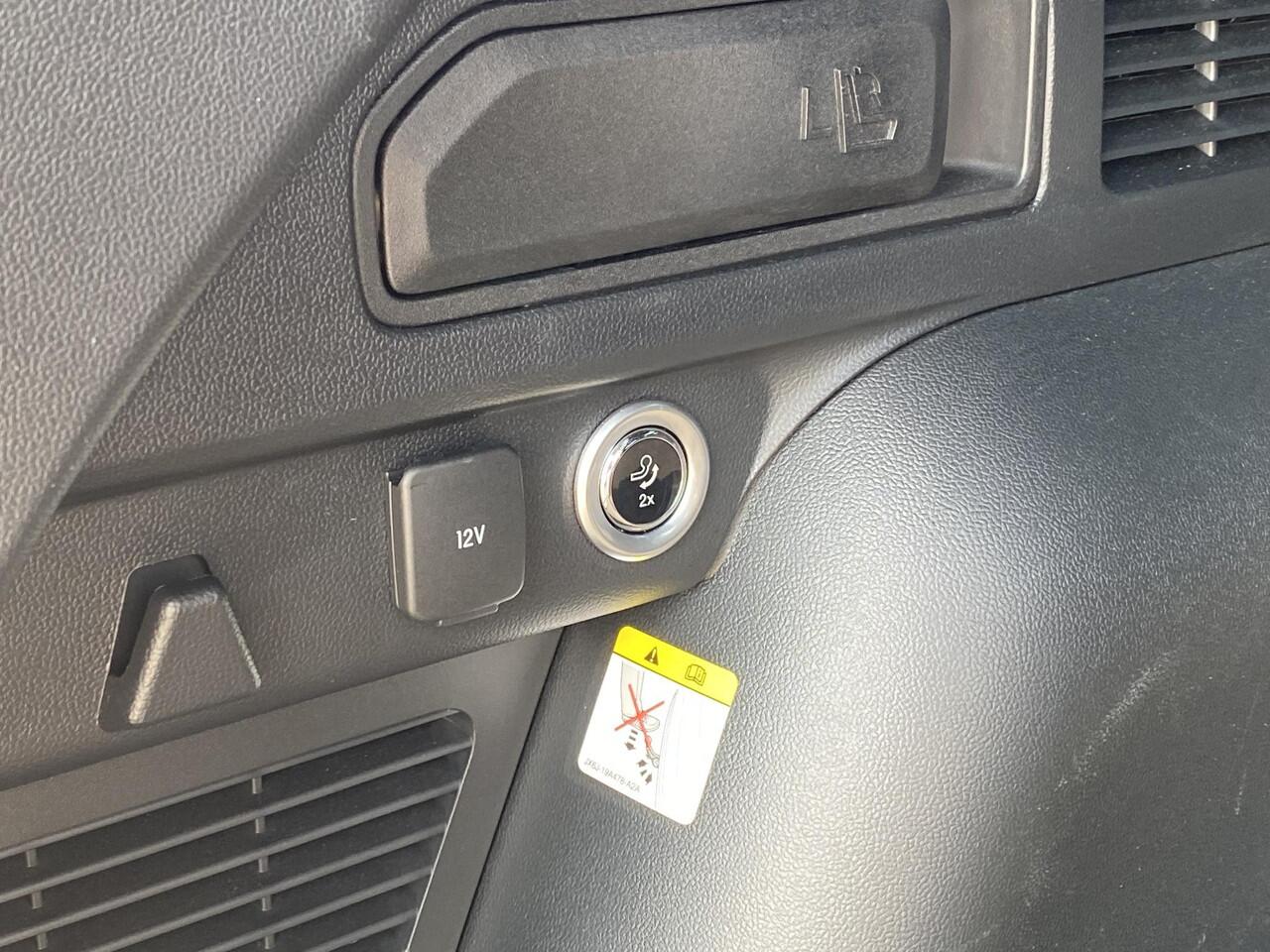 Ford KUGA 2.5 PHEV ST-Line X 243pk | Driver Assistance Pack | Winterpack | Wegklapbare Trekhaak | Matrix Led | 19 inch Licht metalen Velgen | AGR Stoelen