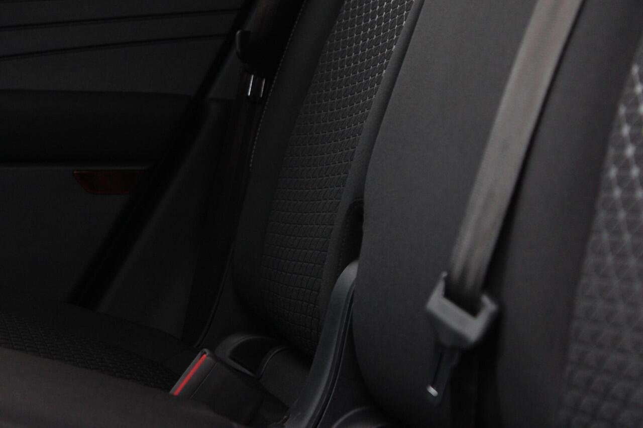 Ford KUGA 2.5 PHEV Titanium 243pk | Driver Assistance Pack | Winterpack | Wegklapbare Trekhaak | 18 inch Licht metalen velgen