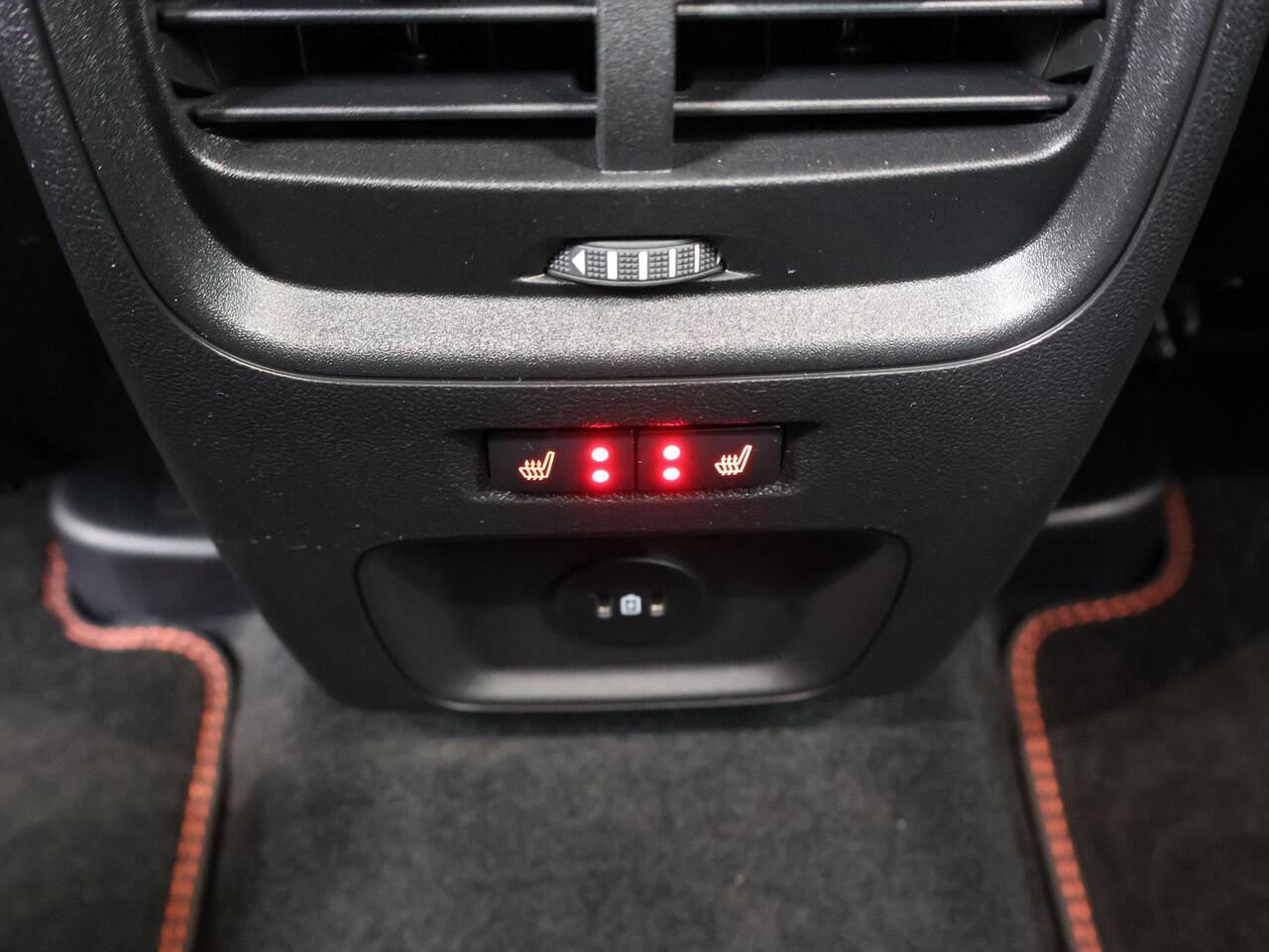 Ford KUGA 2.5 PHEV ST-Line X | Elekt. inklapbare Trekhaak | Winterpakket | Cruise Control Adaptief | B&O | Navigatie | Parkeercamera |