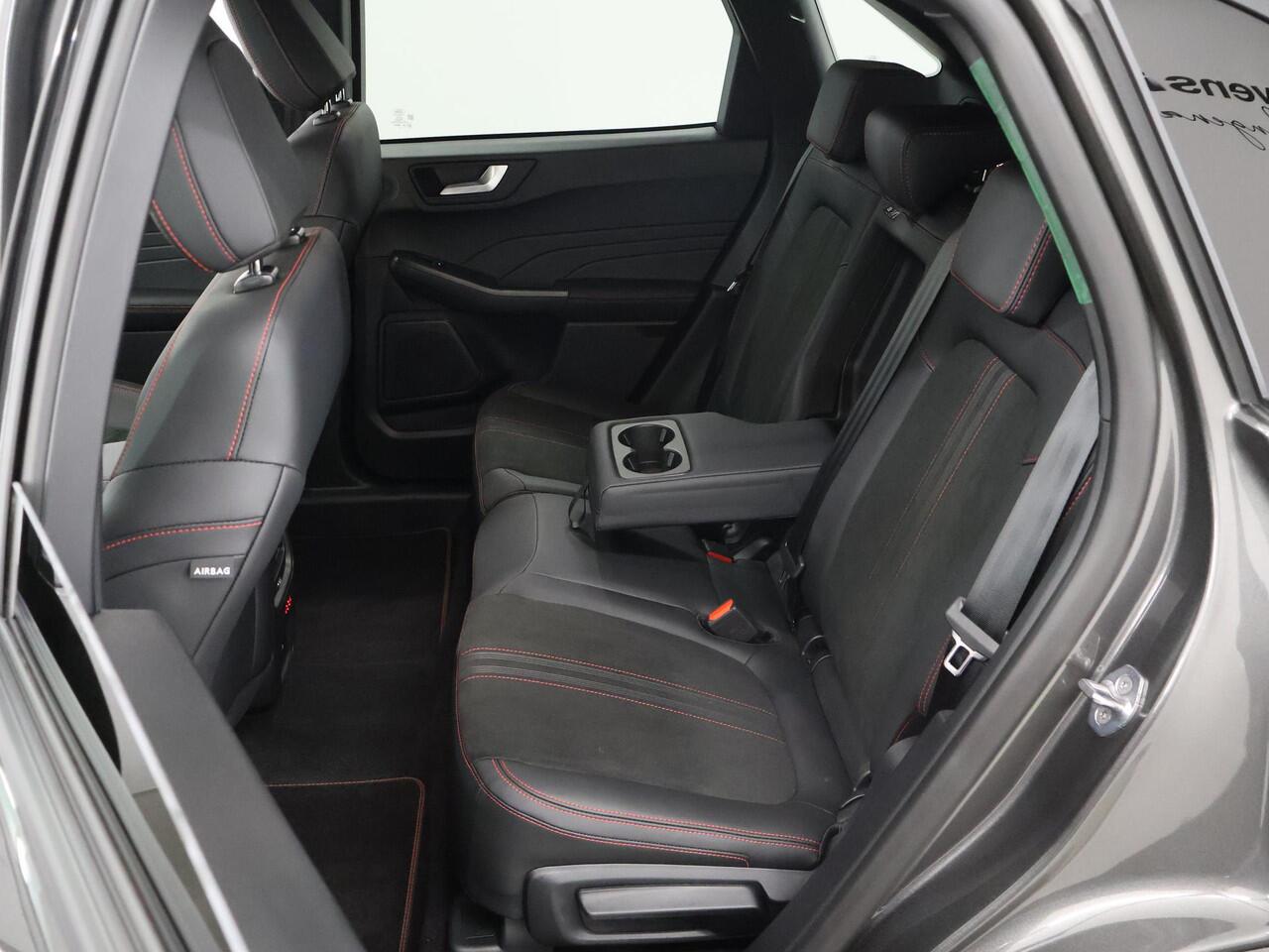 Ford KUGA 2.5 PHEV ST-Line X | Elekt. inklapbare Trekhaak | Winterpakket | Cruise Control Adaptief | B&O | Navigatie | Parkeercamera |