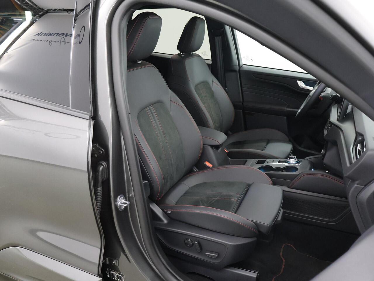 Ford KUGA 2.5 PHEV ST-Line X | Elekt. inklapbare Trekhaak | Winterpakket | Cruise Control Adaptief | B&O | Navigatie | Parkeercamera |