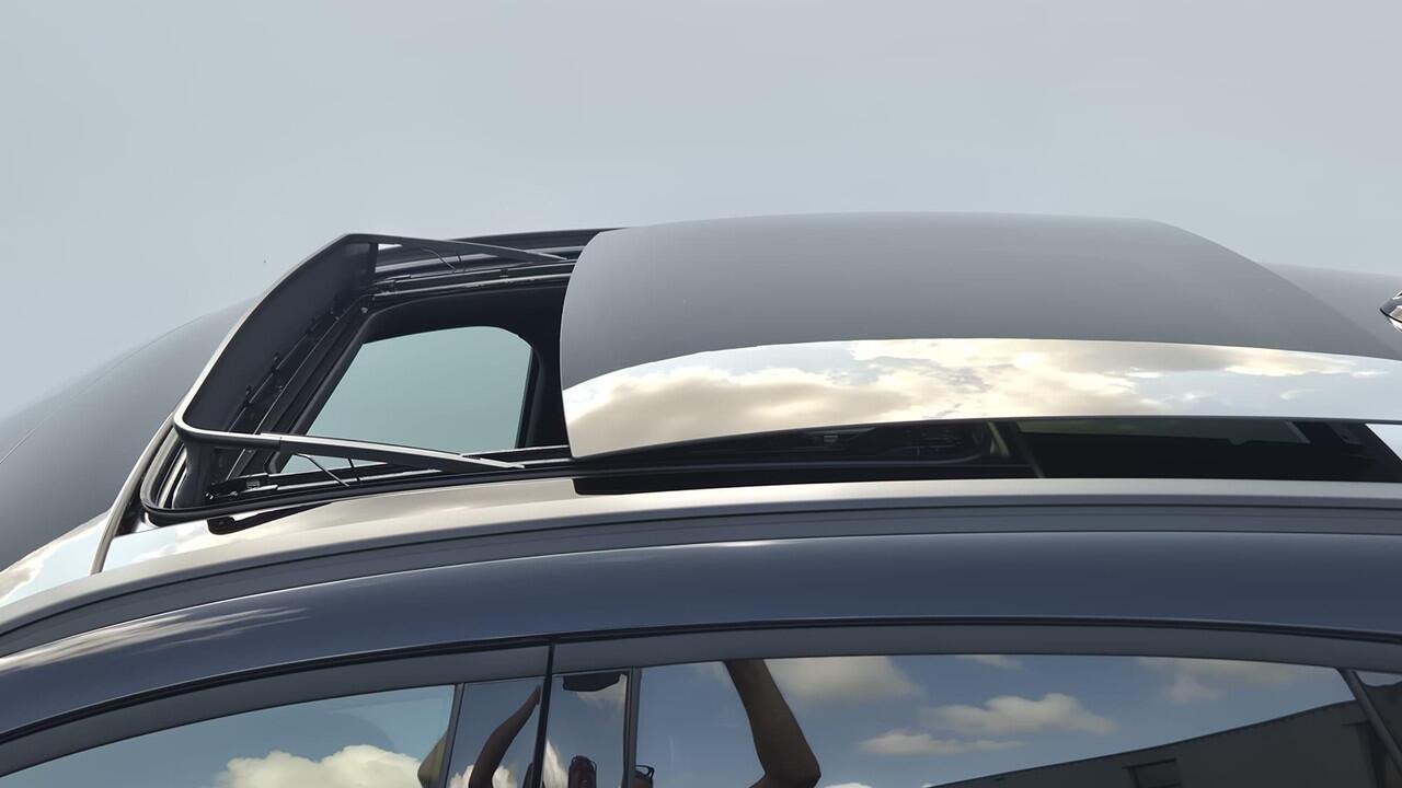 Ford KUGA 2.5 PHEV ST-Line X Binnenkort verwacht - Black Pack - Panorama Dak - Winter Pack - 360 Camera - AGR Stoelen -Rode remklauwen - Zeer compleet