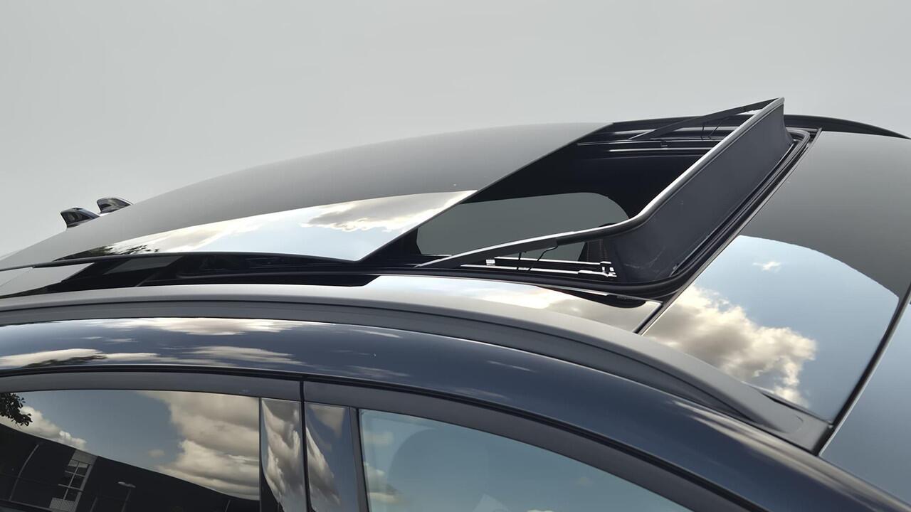 Ford KUGA 2.5 PHEV ST-Line X Binnenkort verwacht - Black Pack - Panorama Dak - Winter Pack - 360 Camera - AGR Stoelen -Rode remklauwen - Zeer compleet