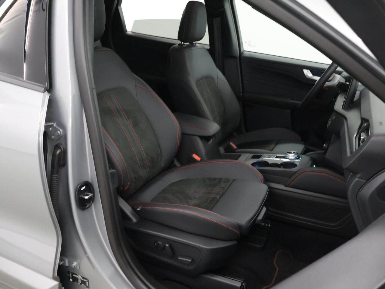 Ford KUGA 2.5 PHEV ST-Line X | Elekt. inklapbare Trekhaak | Panoramadak | Winterpakket | Head Up | Matrix Led | Cruise Control Adaptief |