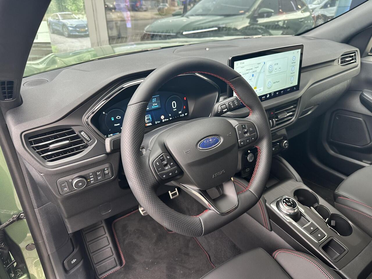 Ford KUGA 2.5 PHEV ST-Line X ¤4.000,- Voordeel | Winter pack | Elektrisch wegklapbare trekhaak